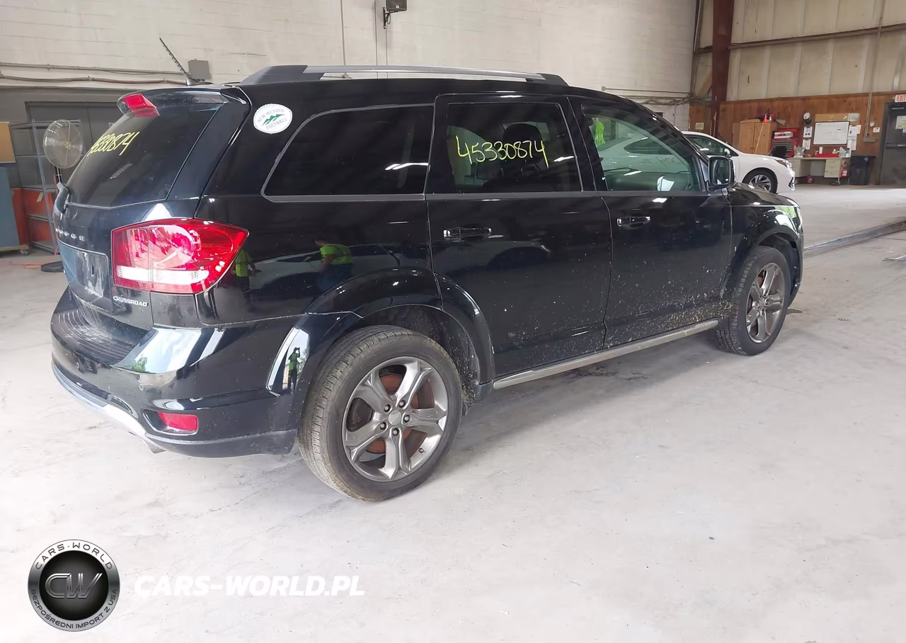 2016 Dodge Journey Crossroad Plus VIN:3C4PDDGG8GT245669 - 4