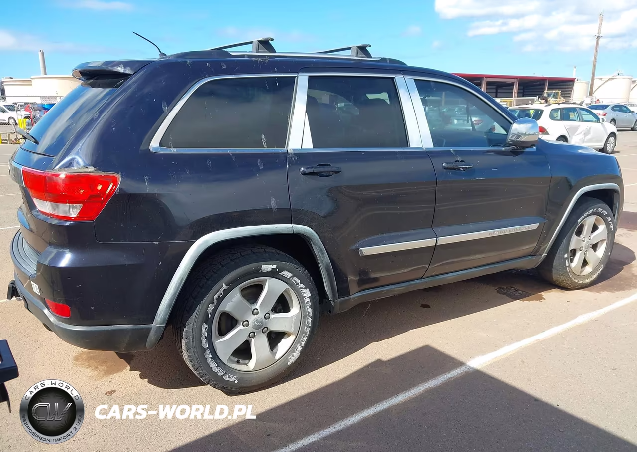 2011 Jeep Grand Cherokee Laredo VIN:1J4RR4GT5BC625056 - 4