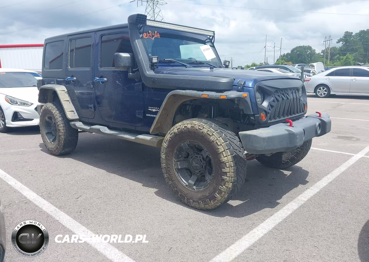 2013 Jeep Wrangler Unlimited Sahara – zdjęcie 1 z 16