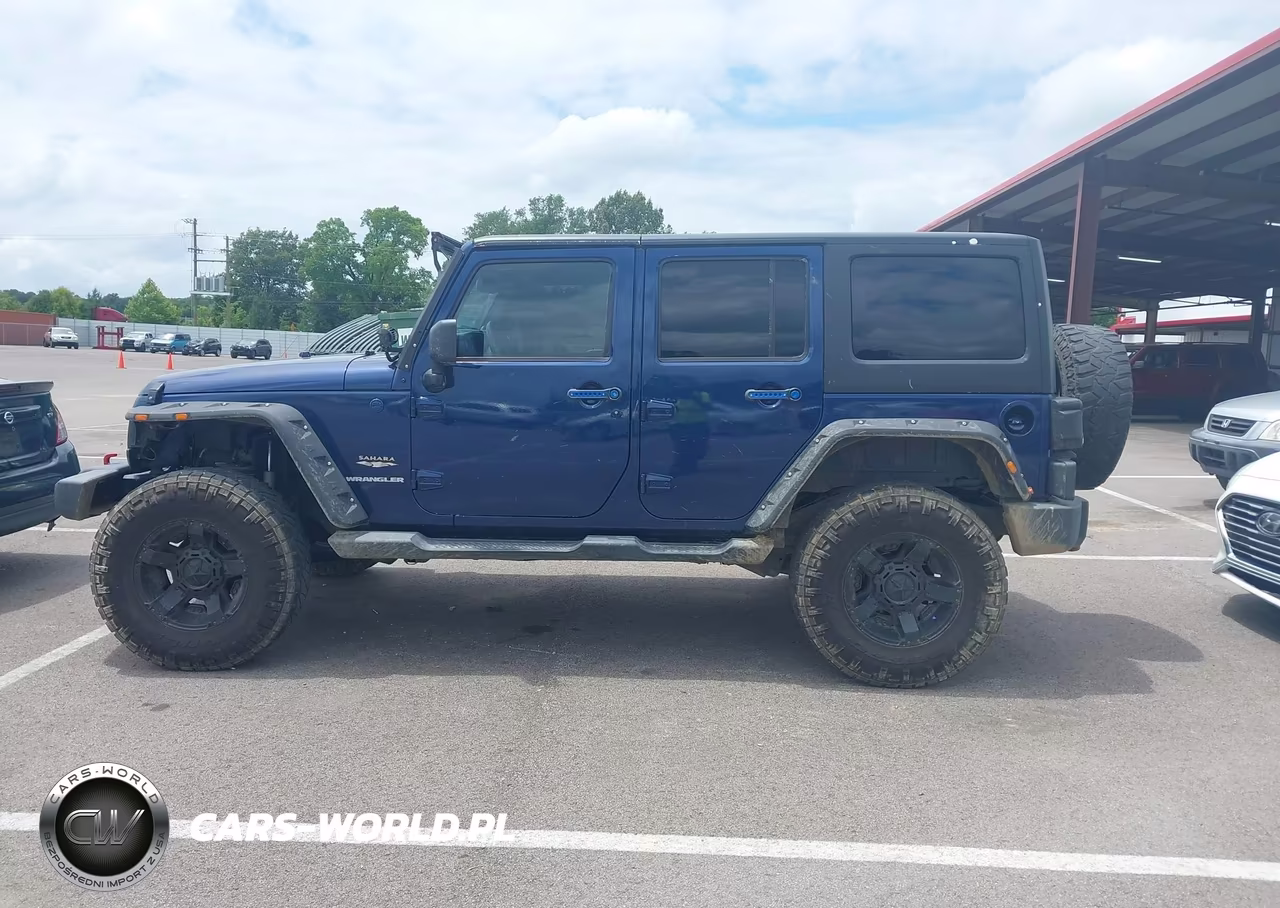 2013 Jeep Wrangler Unlimited Sahara VIN:1C4HJWEG7DL559591 - 14