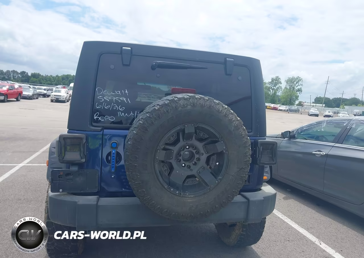 2013 Jeep Wrangler Unlimited Sahara VIN:1C4HJWEG7DL559591 - 16