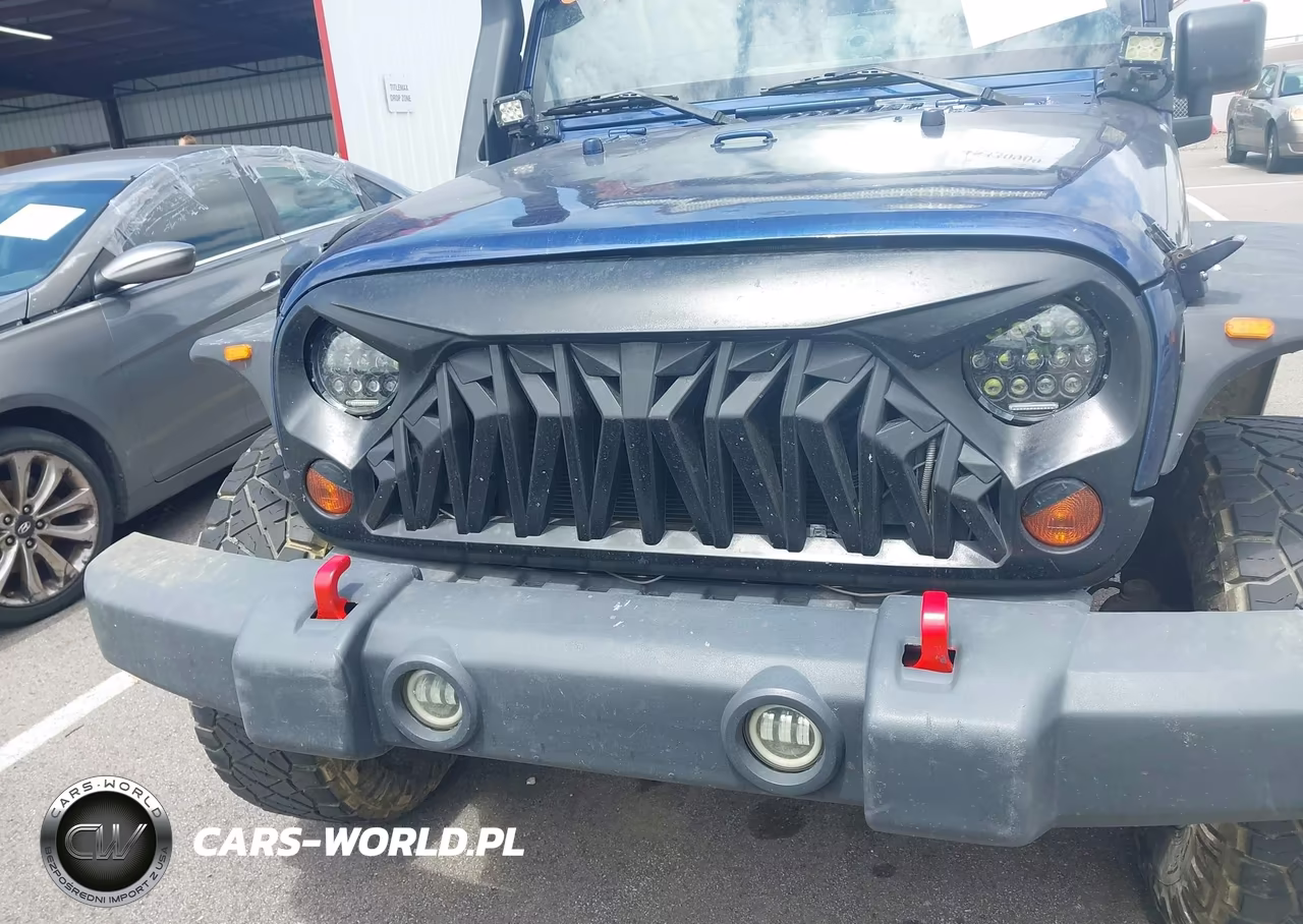 2013 Jeep Wrangler Unlimited Sahara VIN:1C4HJWEG7DL559591 - 6