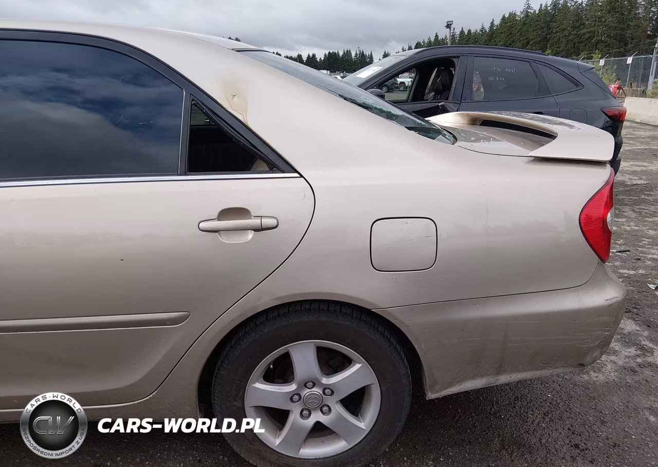 2002 Toyota Camry Se VIN:JTDBF30K620018032 - 12