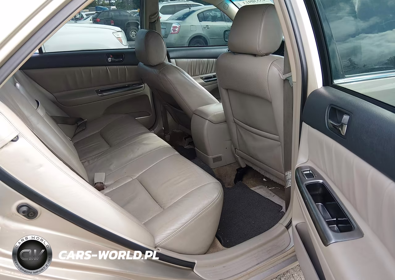 2002 Toyota Camry Se VIN:JTDBF30K620018032 - 8
