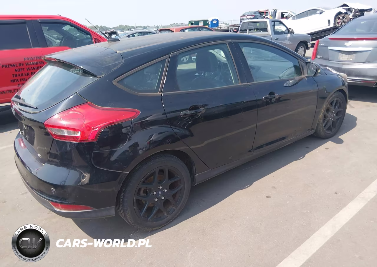 2016 Ford Focus Se VIN:1FADP3K25GL259692 - 4