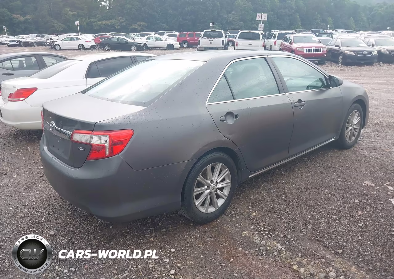 2012 Toyota Camry Xle VIN:4T4BF1FK1CR213219 - 4