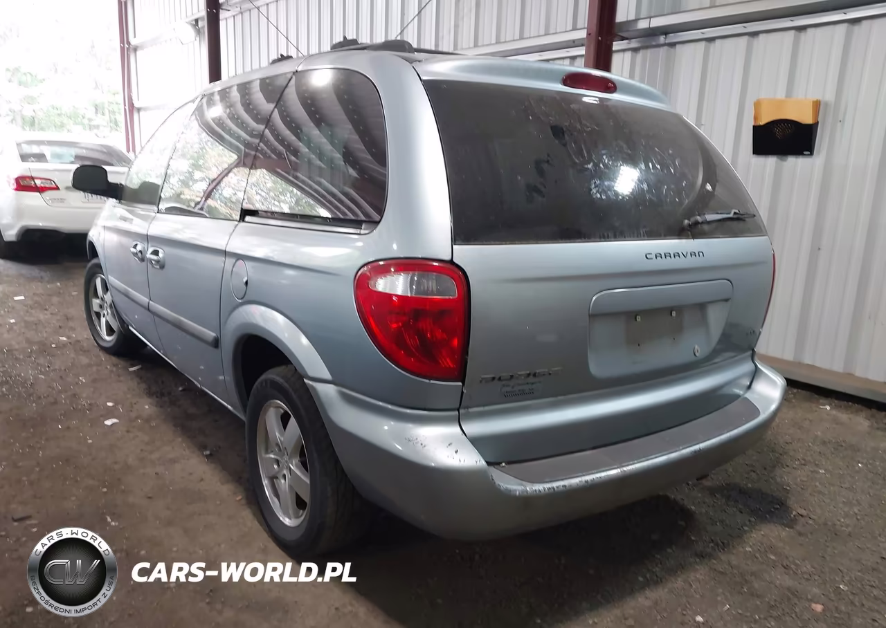 2005 Dodge Caravan Sxt VIN:1D4GP45R15B429851 - 3
