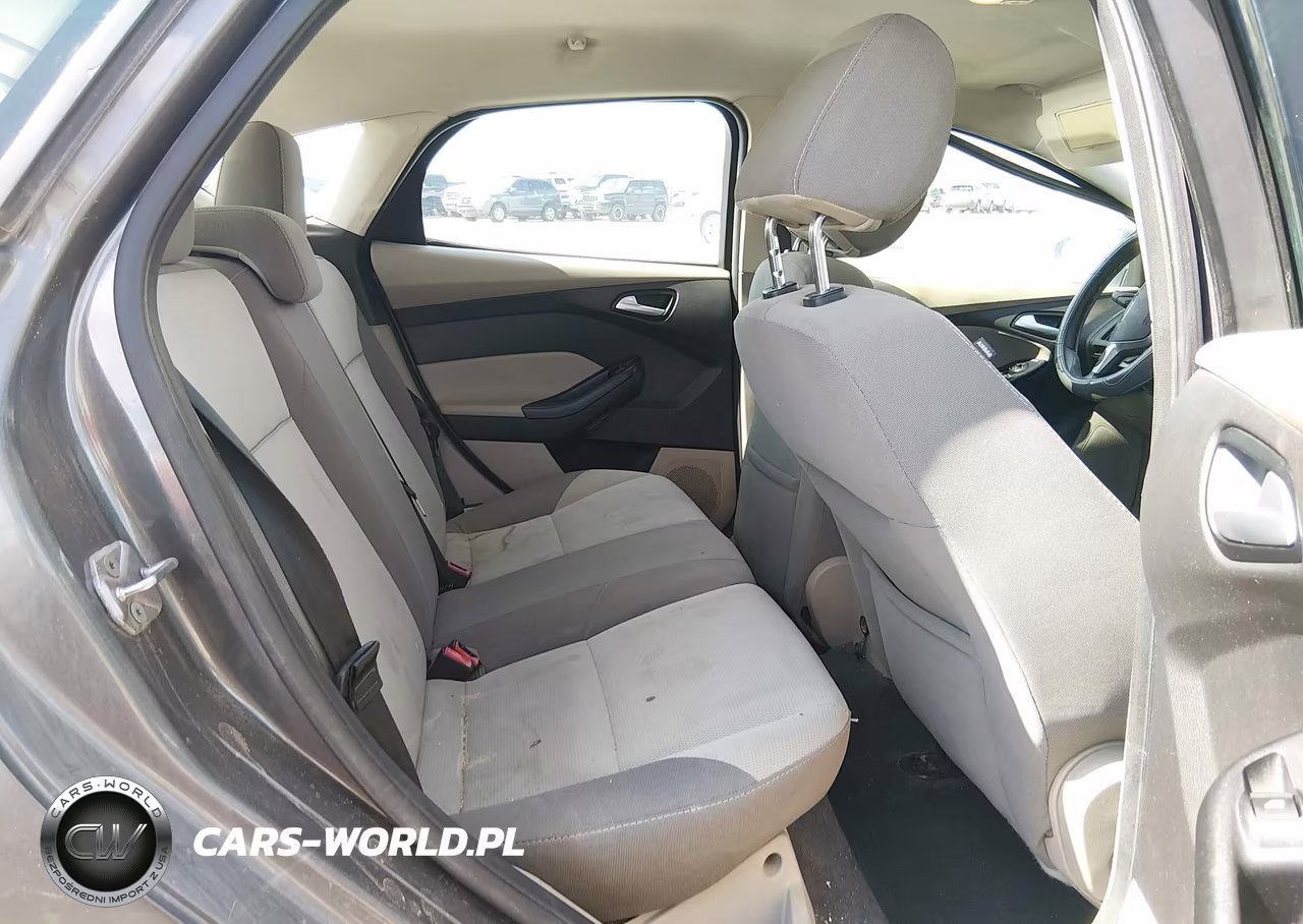 2013 Ford Focus Se VIN:1FADP3K23DL247469 - 8