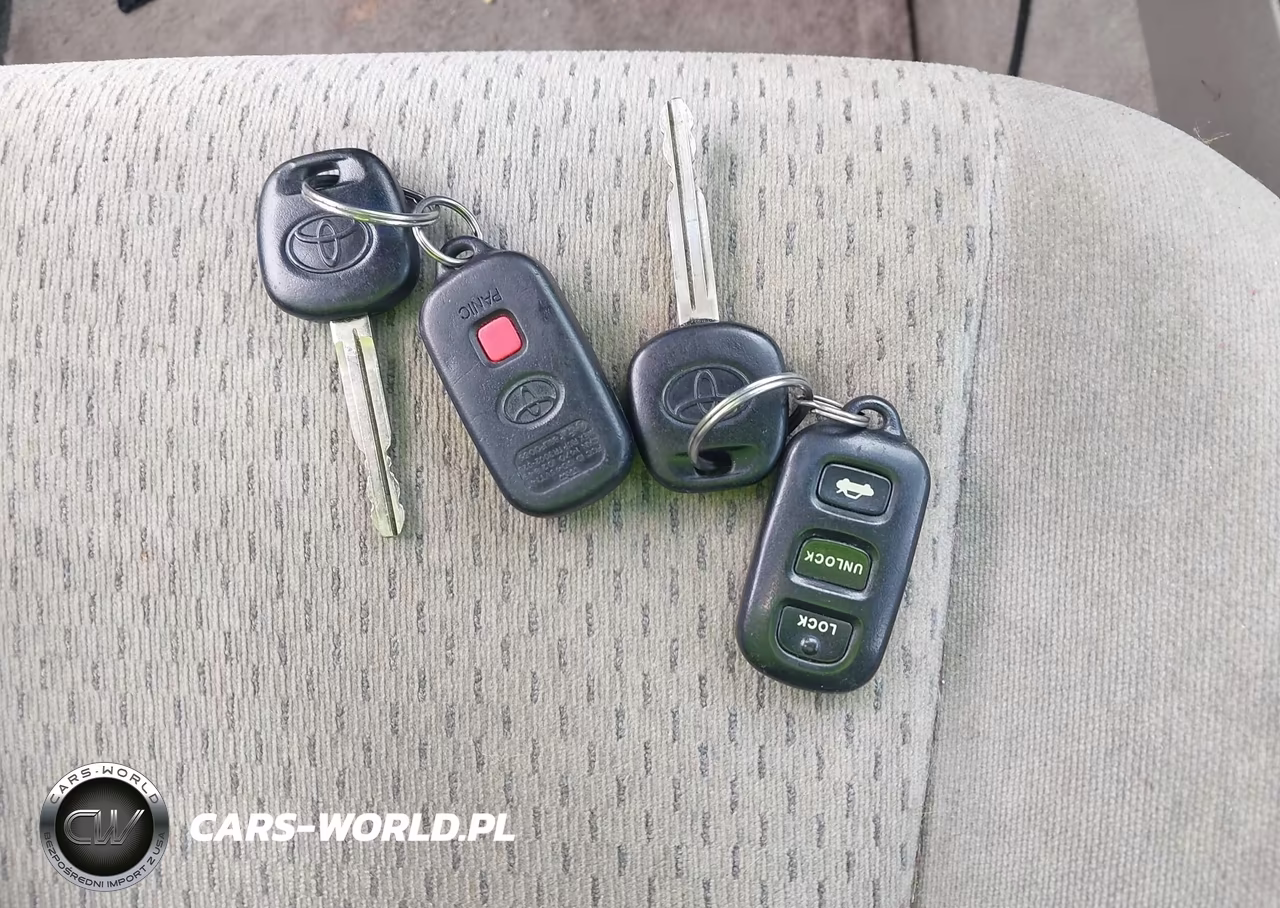 2003 Toyota Camry Le V6 VIN:4T1BF32K23U038782 - 11
