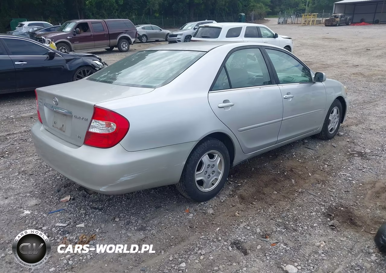 2003 Toyota Camry Le V6 VIN:4T1BF32K23U038782 - 4