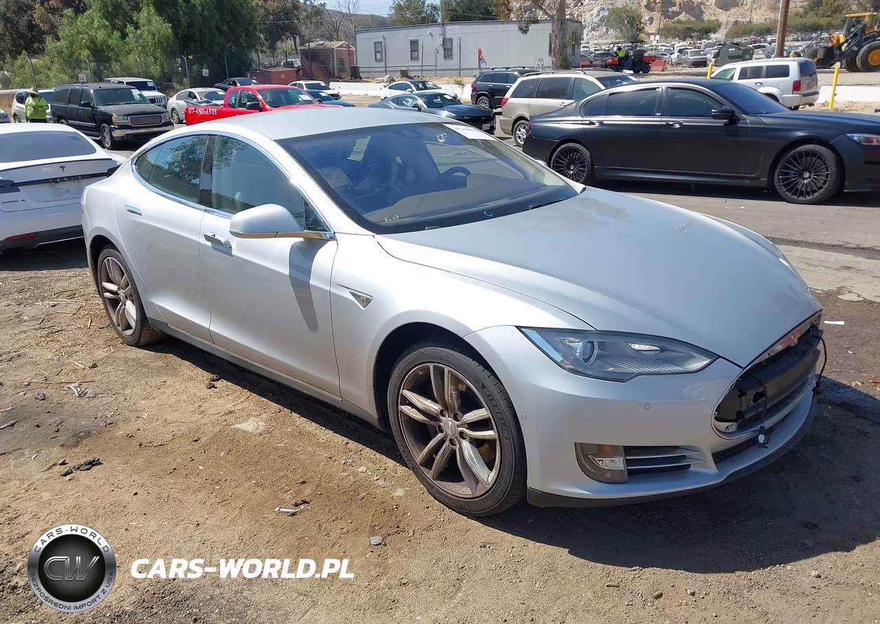 2014 Tesla Model S – zdjęcie 1 z 20