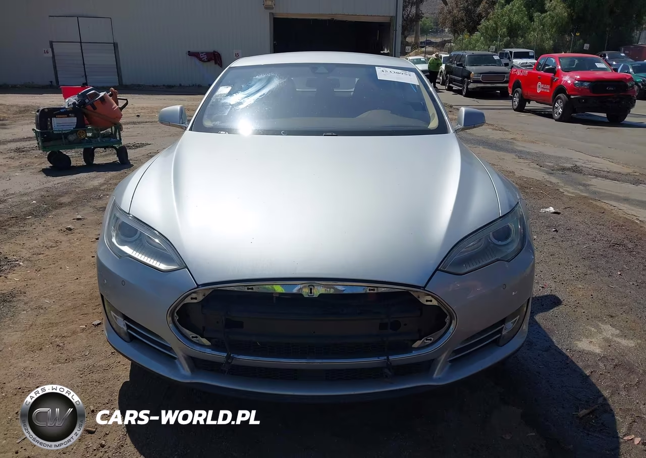 2014 Tesla Model S VIN:5YJSA1S15EFP60466 - 12