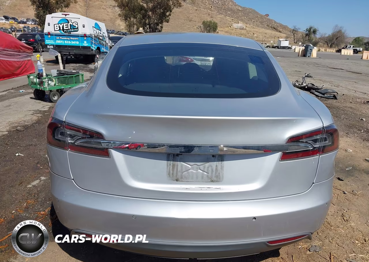 2014 Tesla Model S VIN:5YJSA1S15EFP60466 - 16