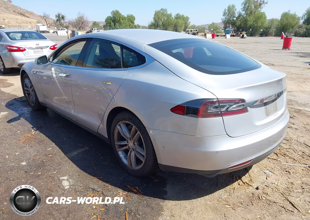 2014 Tesla Model S VIN:5YJSA1S15EFP60466 - 3