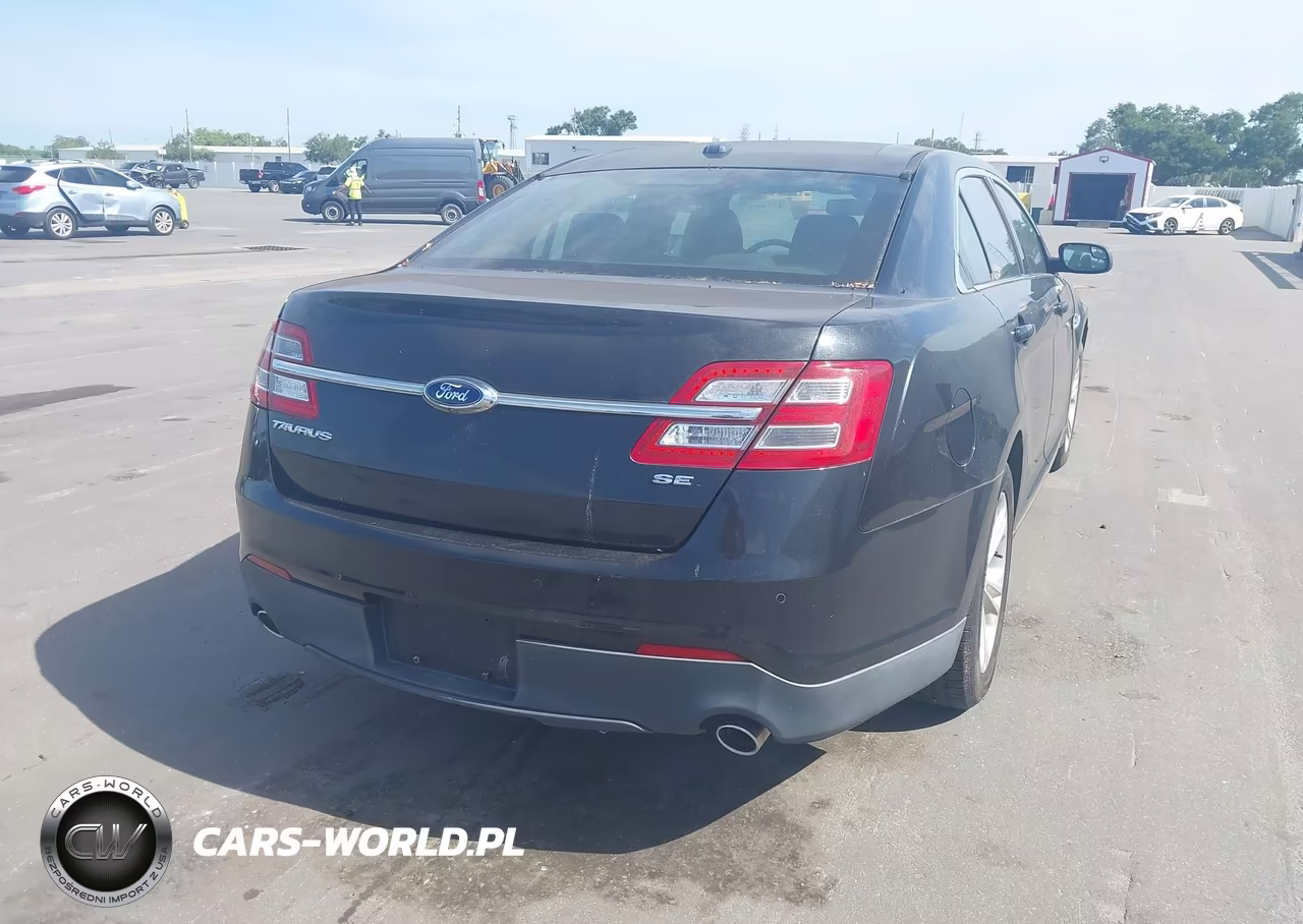 2015 Ford Taurus Sel VIN:1FAHP2E88FG121065 - 4
