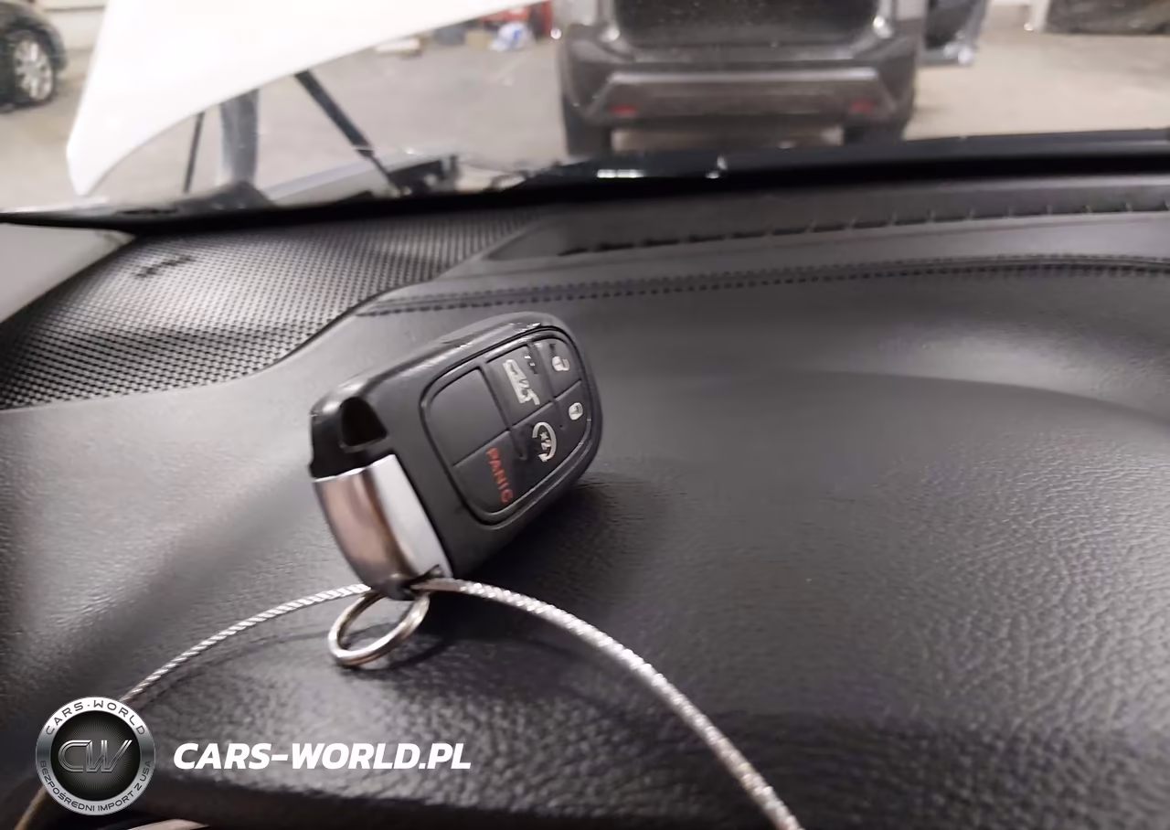 2019 Jeep Cherokee Limited 4X4 VIN:1C4PJMDN7KD179383 - 11