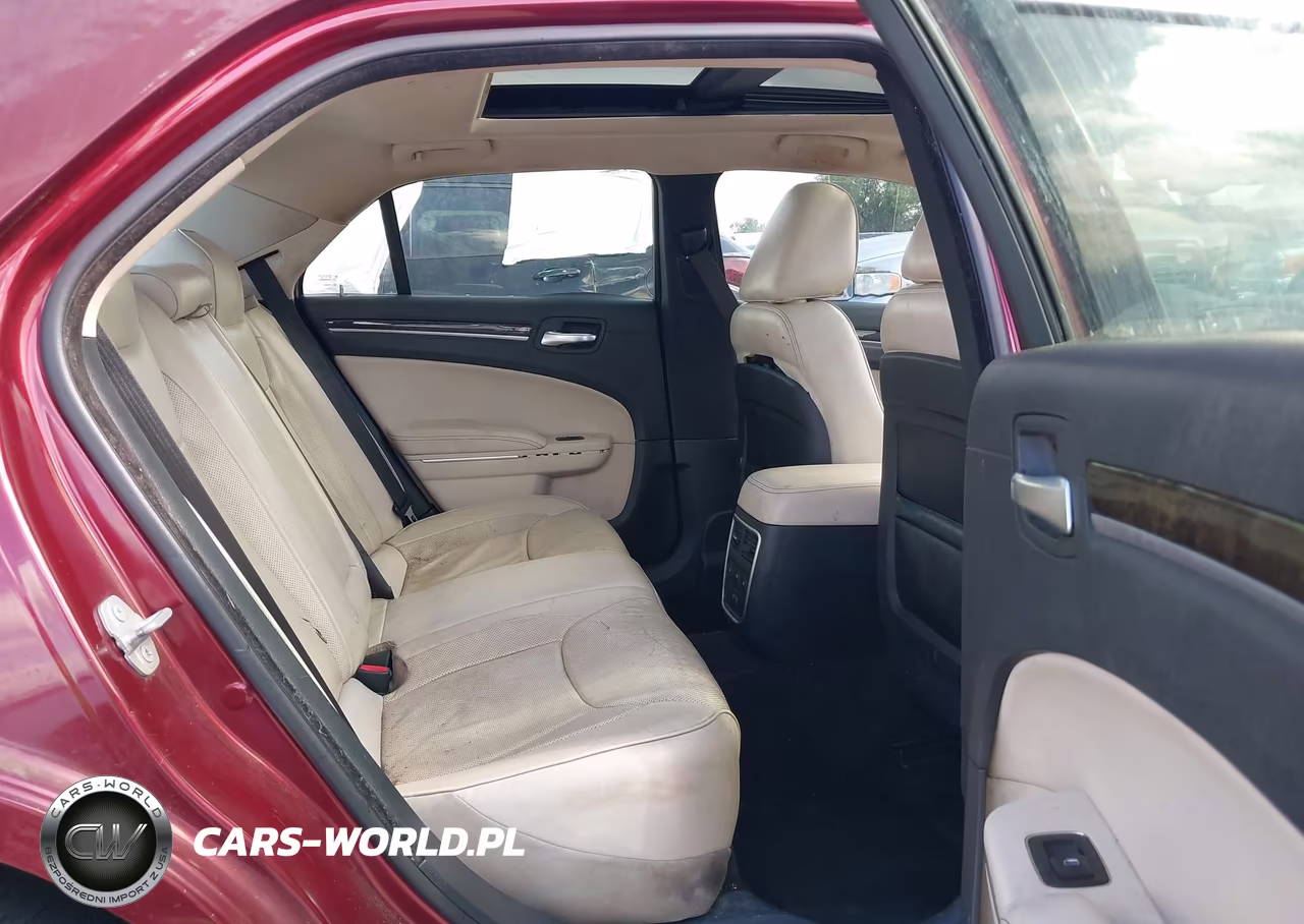 2015 Chrysler 300C VIN:2C3CCAEG1FH842130 - 8