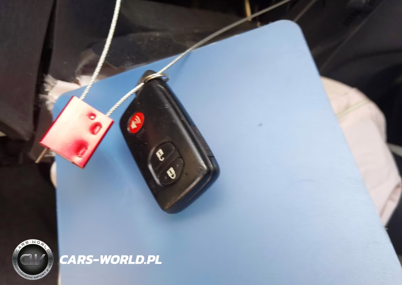 2012 Toyota Prius Three VIN:JTDKN3DU8C1612762 - 11