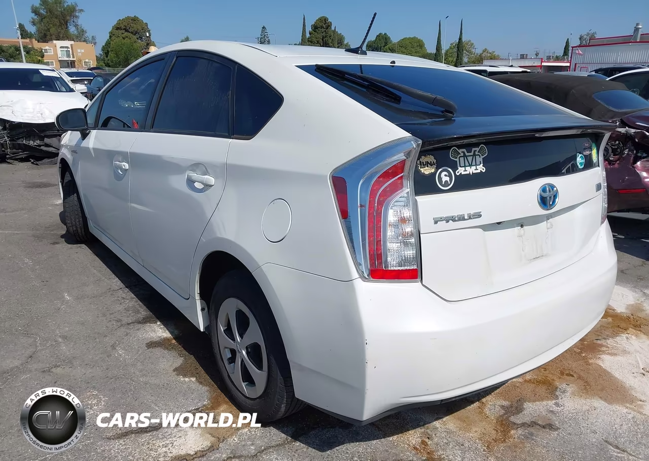 2012 Toyota Prius Three VIN:JTDKN3DU8C1612762 - 3