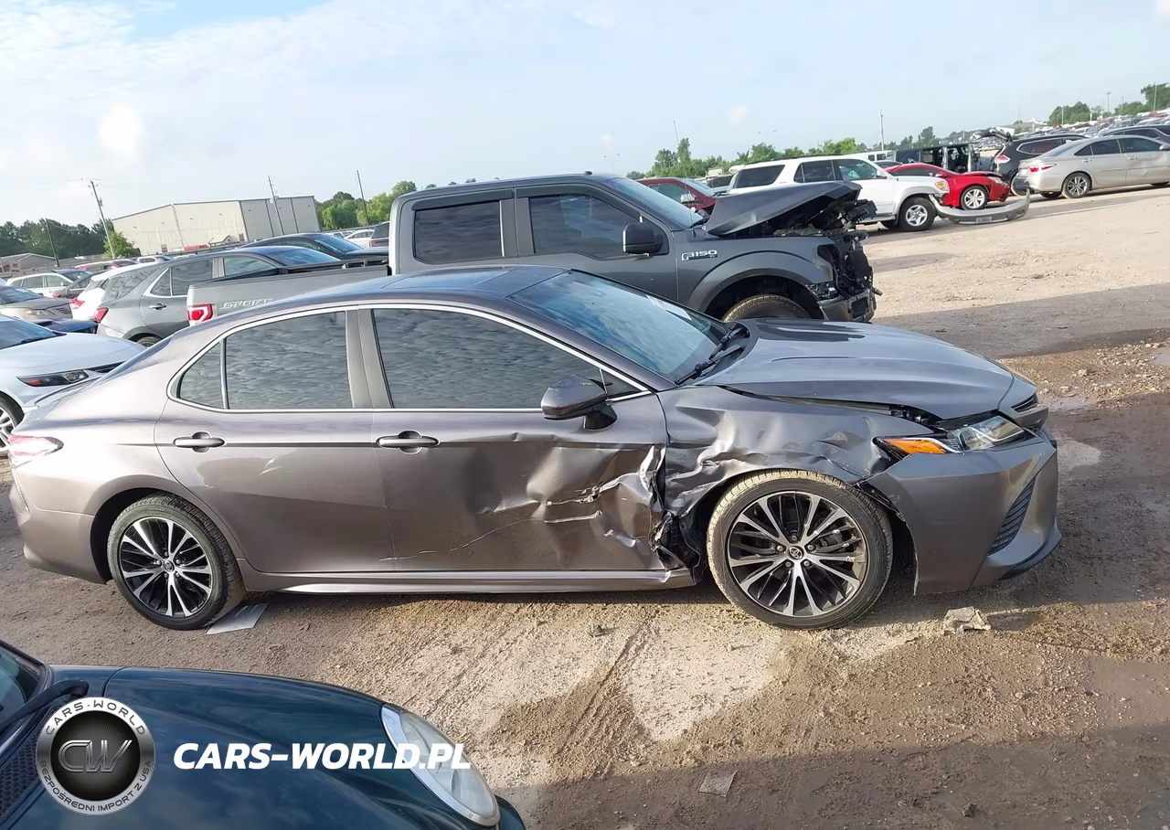 2018 Toyota Camry Se VIN:4T1B11HK4JU658038 - 13