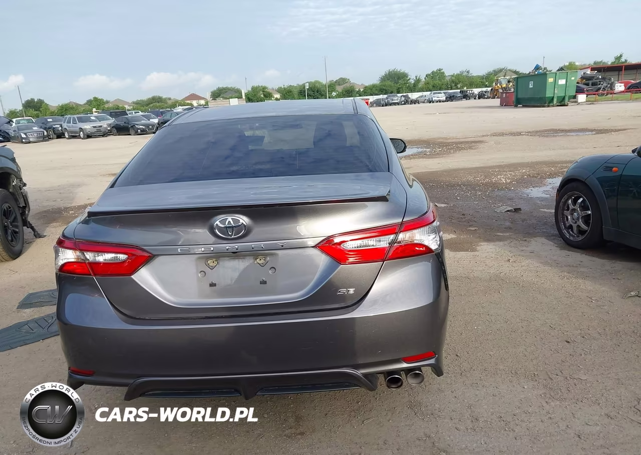 2018 Toyota Camry Se VIN:4T1B11HK4JU658038 - 16