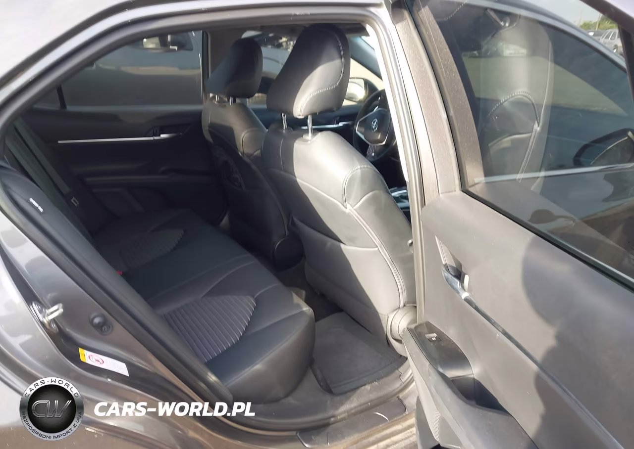 2018 Toyota Camry Se VIN:4T1B11HK4JU658038 - 8