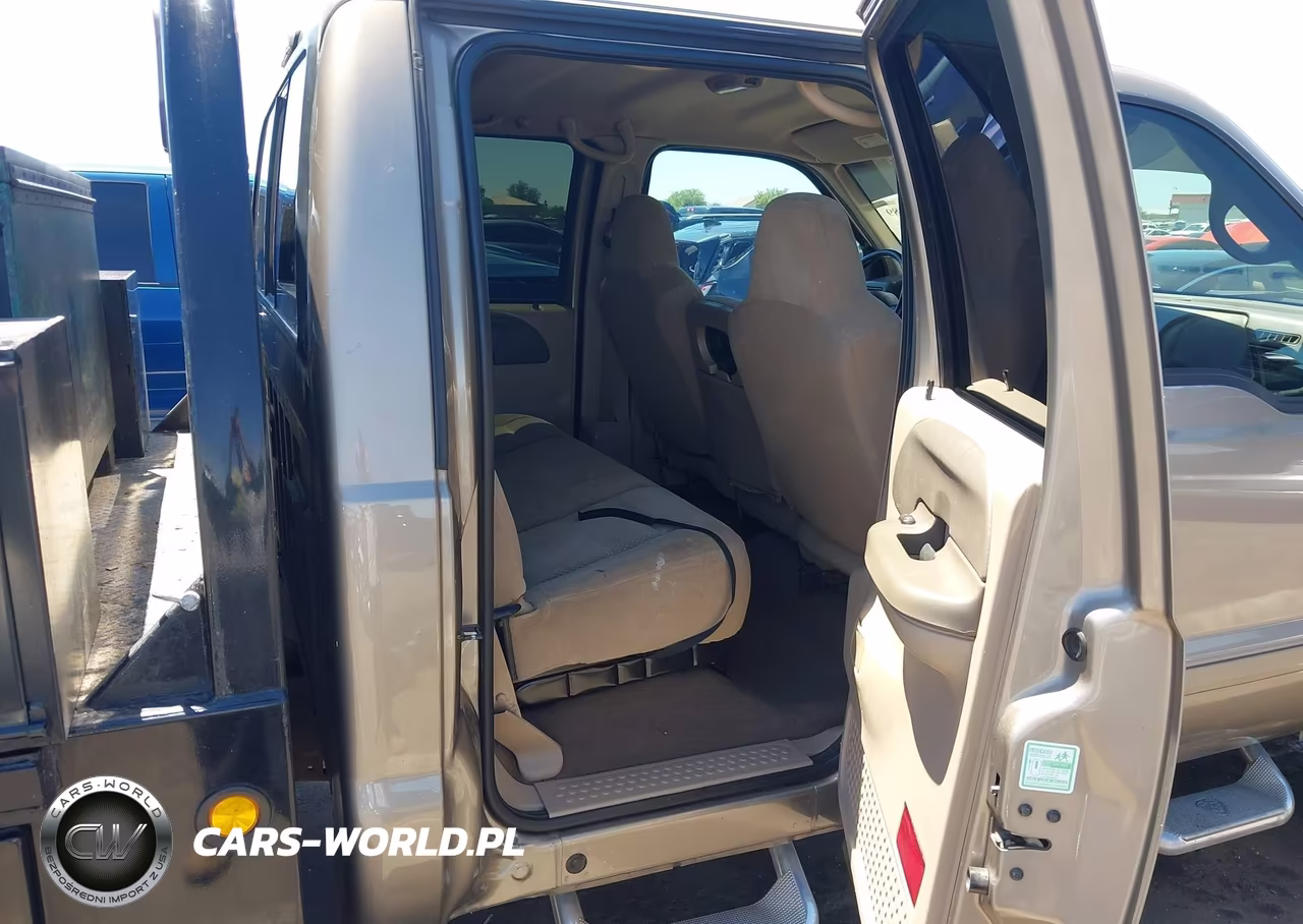 2002 Ford F-350 Lariat-Xl-Xlt VIN:1FTSW31F32ED61577 - 8