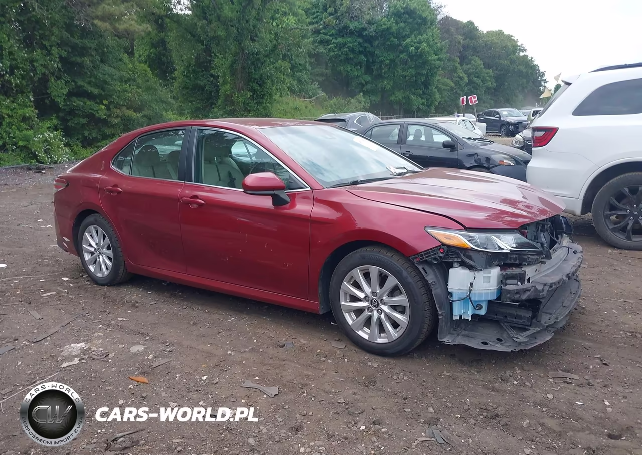 2018 Toyota Camry Le VIN:4T1B11HK3JU542023 - 13