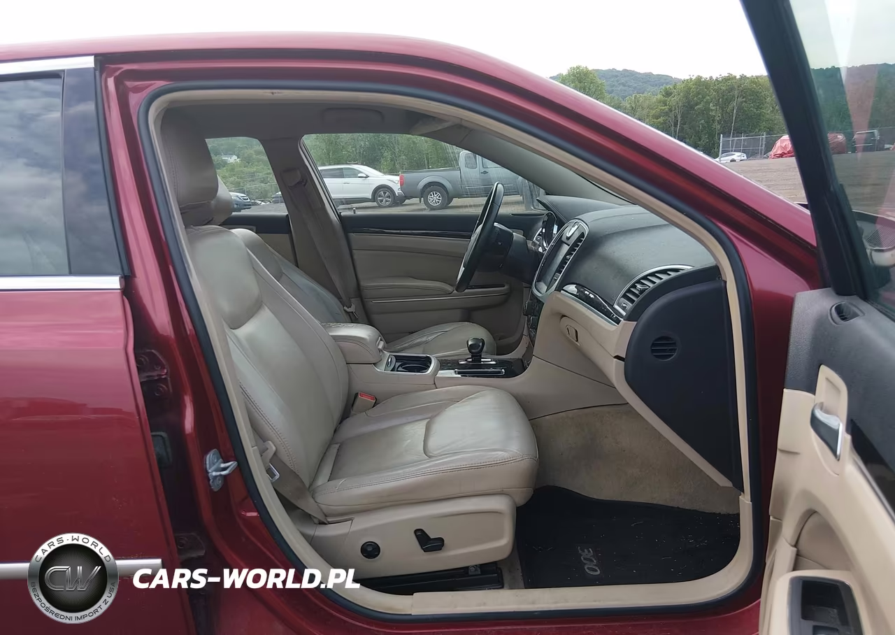 2014 Chrysler 300 VIN:2C3CCARG1EH151060 - 5