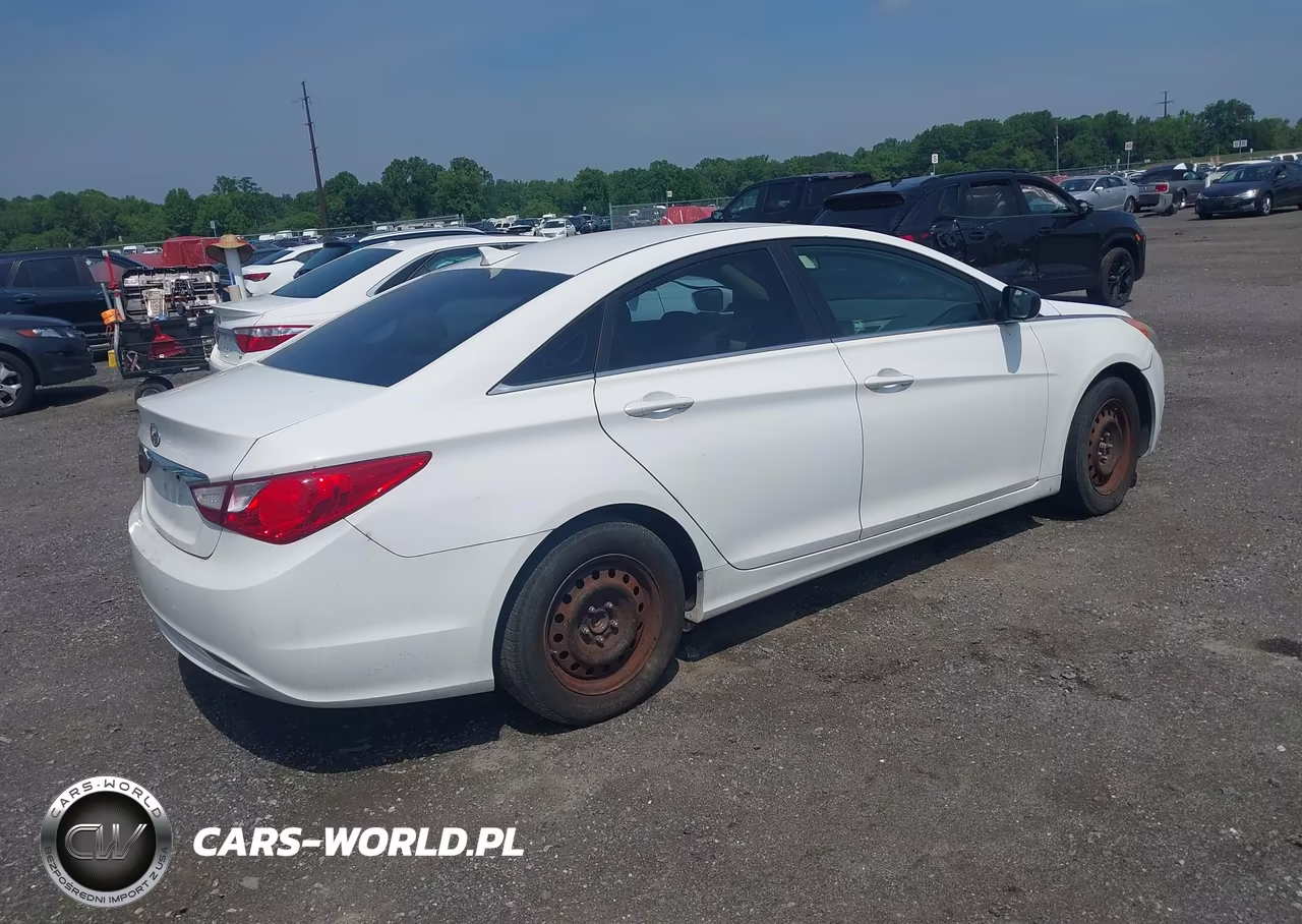 2013 Hyundai Sonata Gls VIN:5NPEB4ACXDH618211 - 4