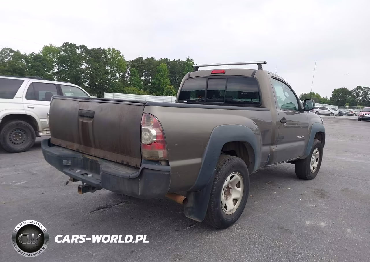 2009 Toyota Tacoma Prerunner VIN:5TENX62N69Z628011 - 4