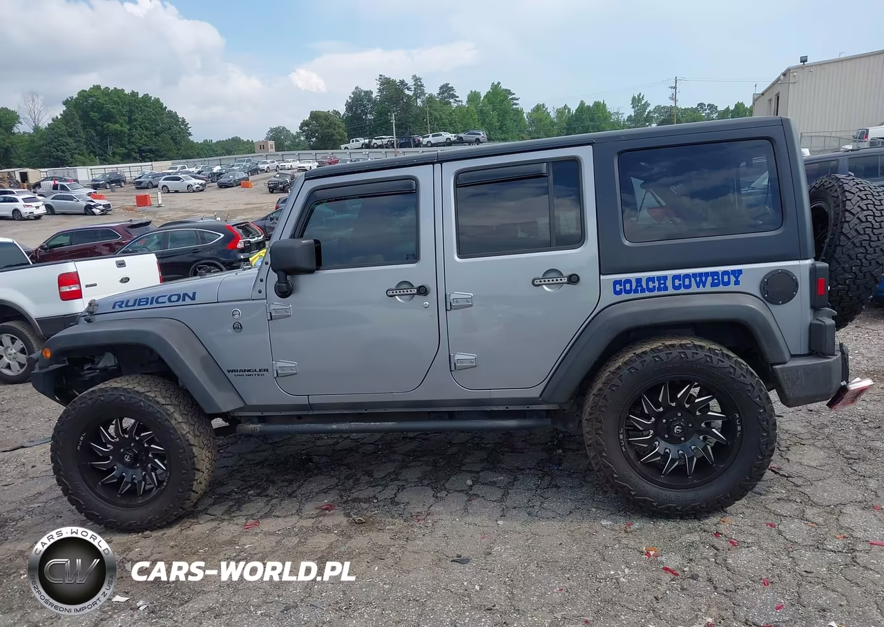 2016 Jeep Wrangler Unlimited Rubicon VIN:1C4BJWFG2GL231925 - 14