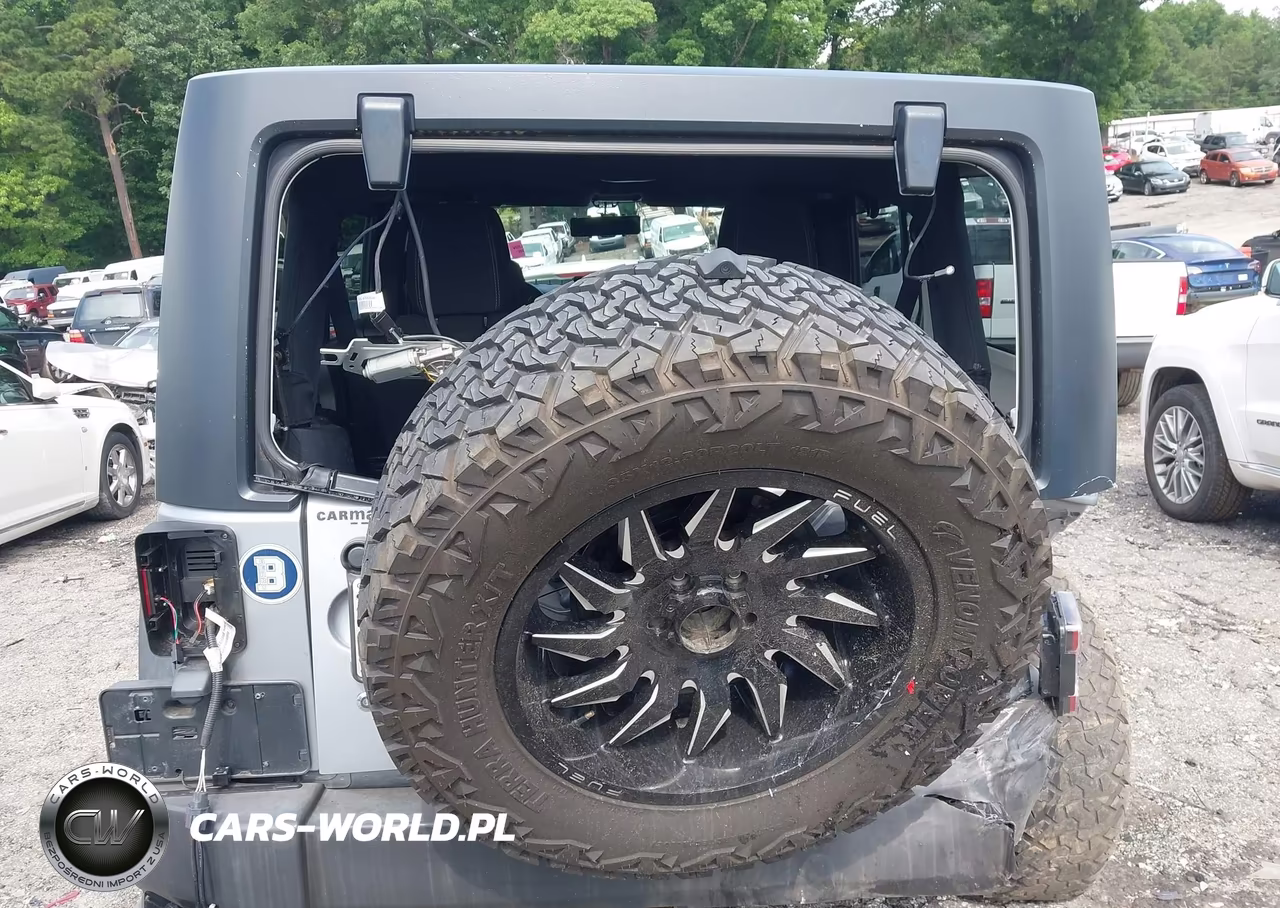 2016 Jeep Wrangler Unlimited Rubicon VIN:1C4BJWFG2GL231925 - 16