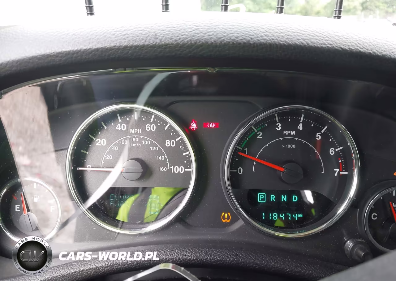2016 Jeep Wrangler Unlimited Rubicon VIN:1C4BJWFG2GL231925 - 7
