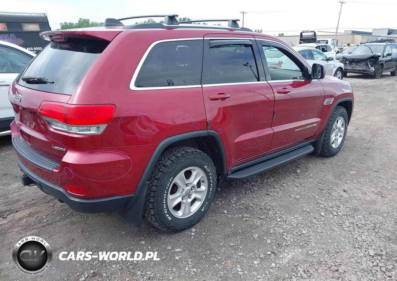 2015 Jeep Grand Cherokee Laredo VIN:1C4RJFAG0FC942575 - 4