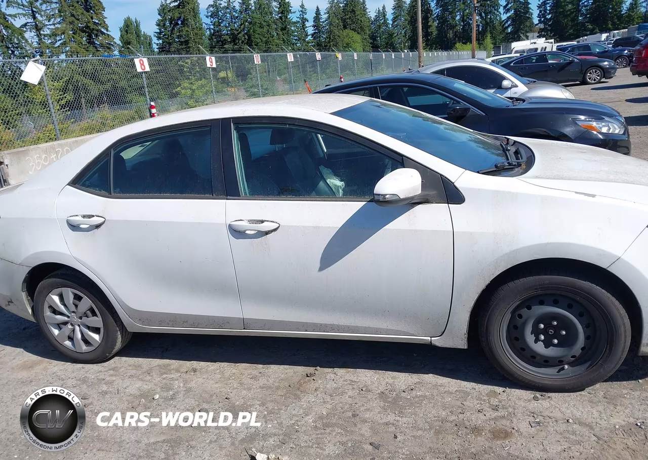 2015 Toyota Corolla S VIN:5YFBURHEXFP298198 - 13