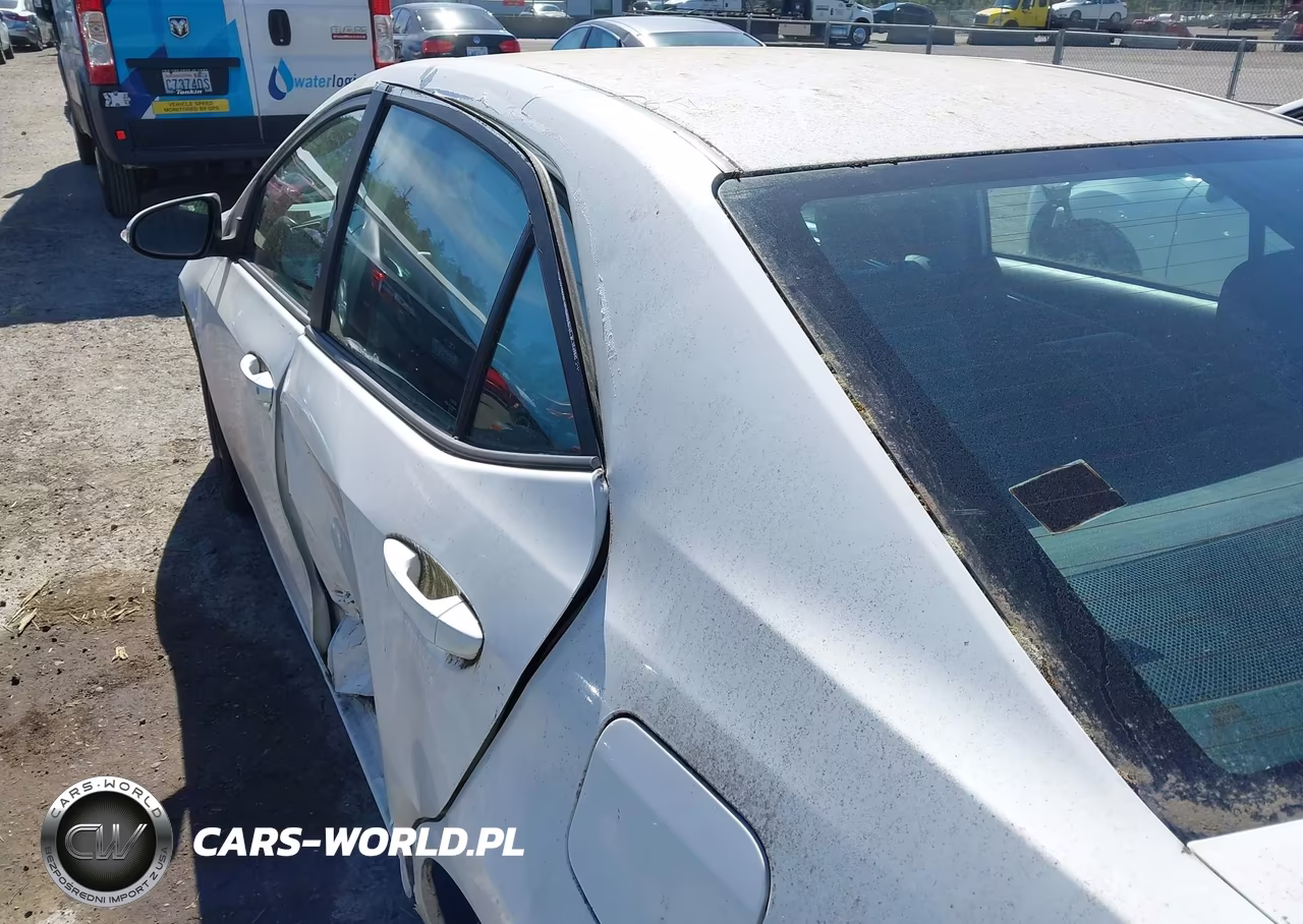 2015 Toyota Corolla S VIN:5YFBURHEXFP298198 - 18