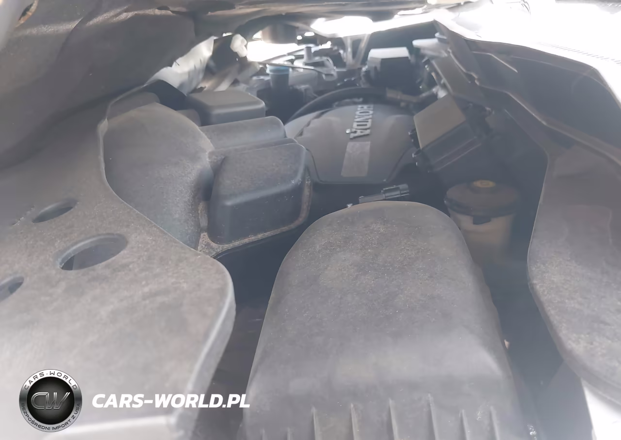 2018 Honda Pilot Touring VIN:5FNYF6H98JB005649 - 10