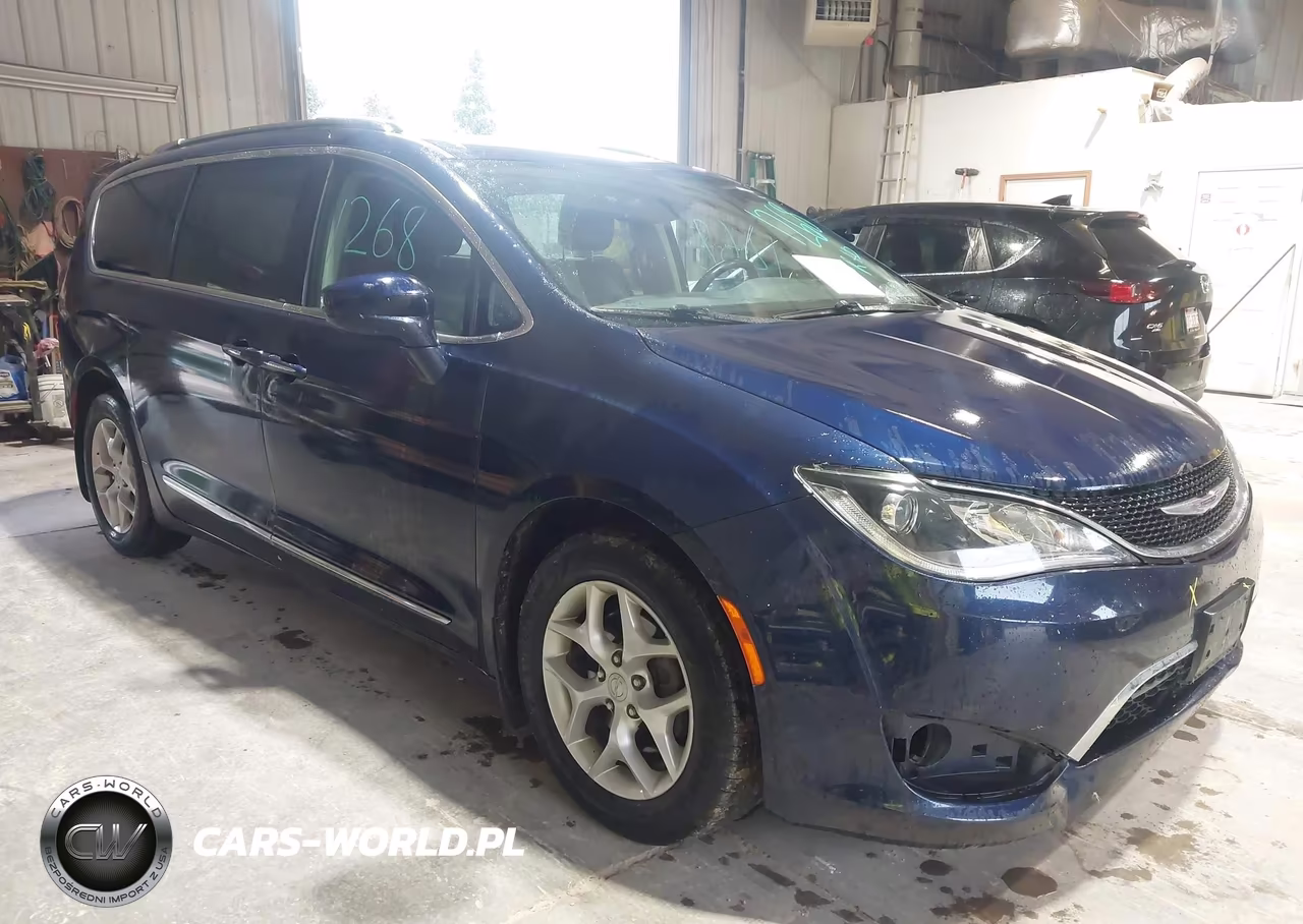 2017 Chrysler Pacifica Touring-L Plus – zdjęcie 1 z 16
