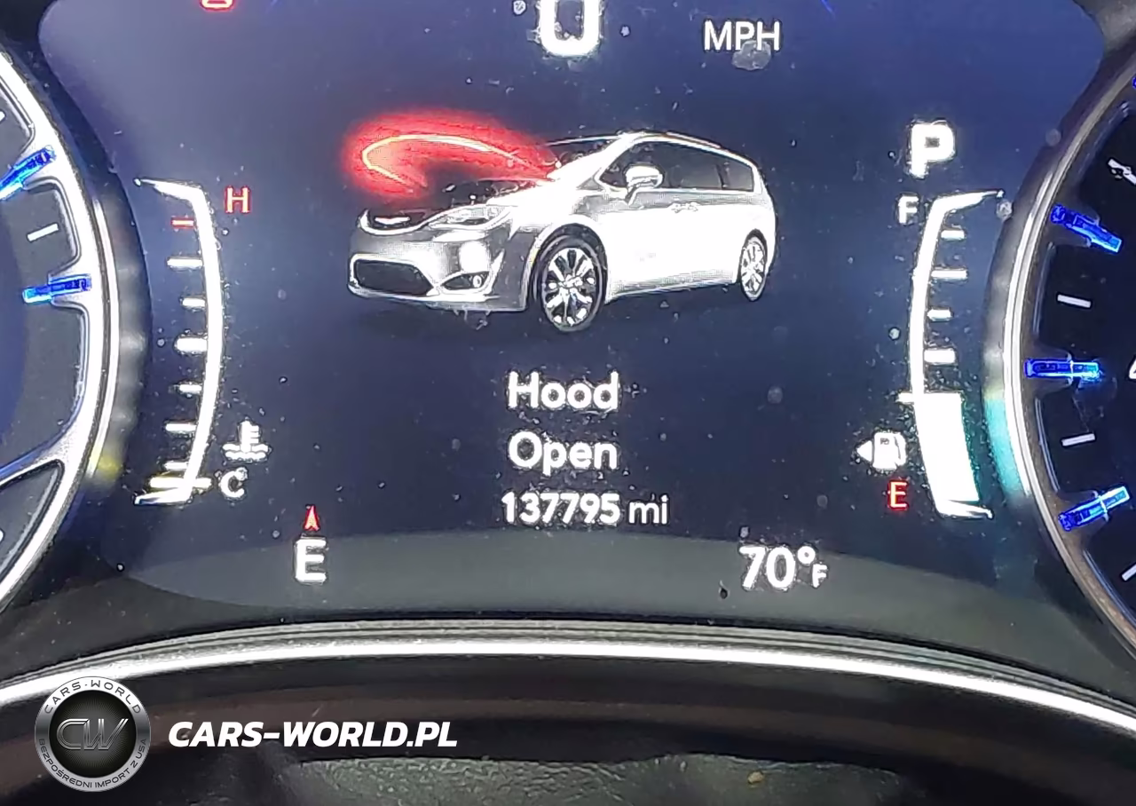 2017 Chrysler Pacifica Touring-L Plus VIN:2C4RC1EG5HR653810 - 15