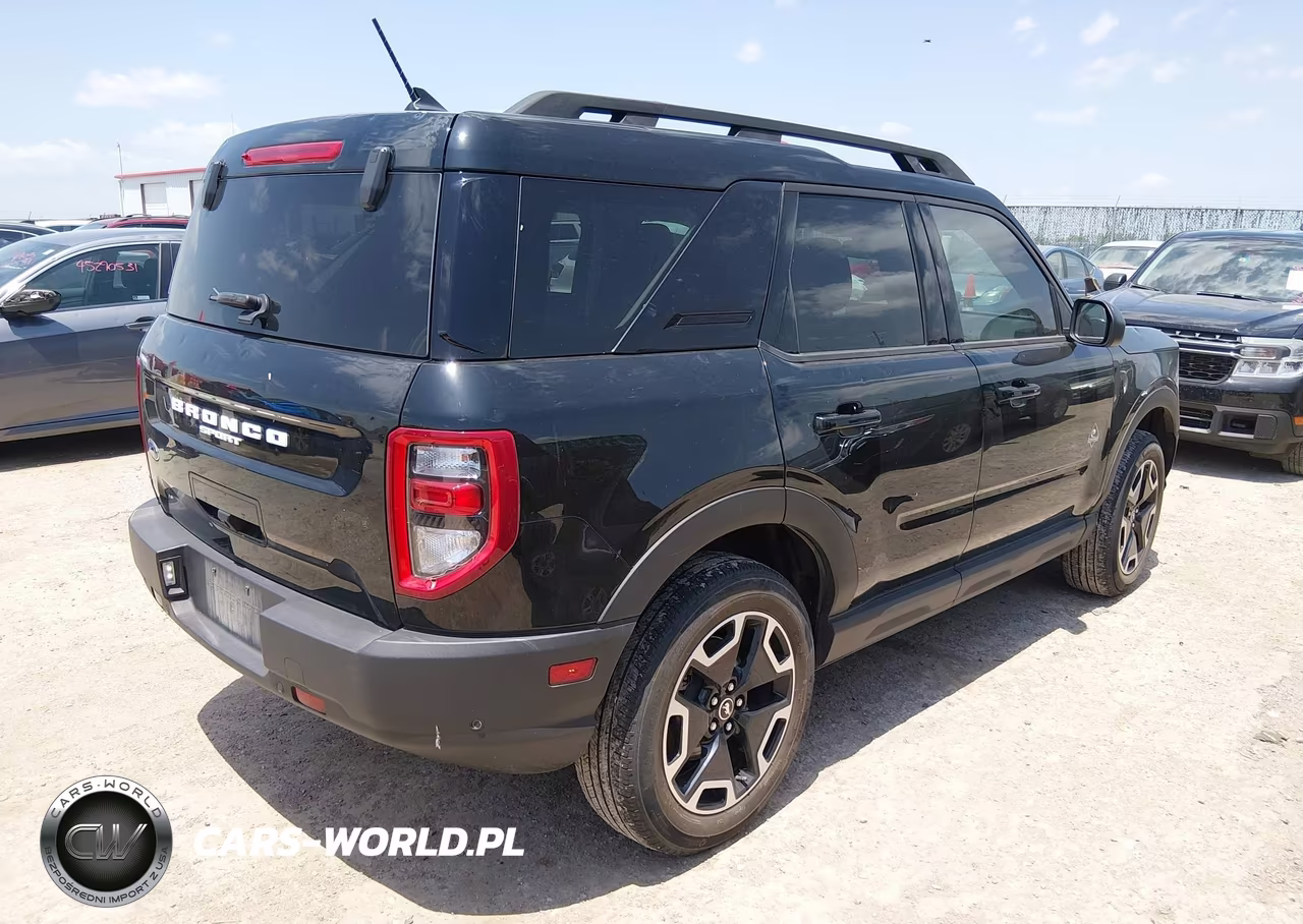 2023 Ford Bronco Sport Outer Banks VIN:3FMCR9C67PRD43112 - 4