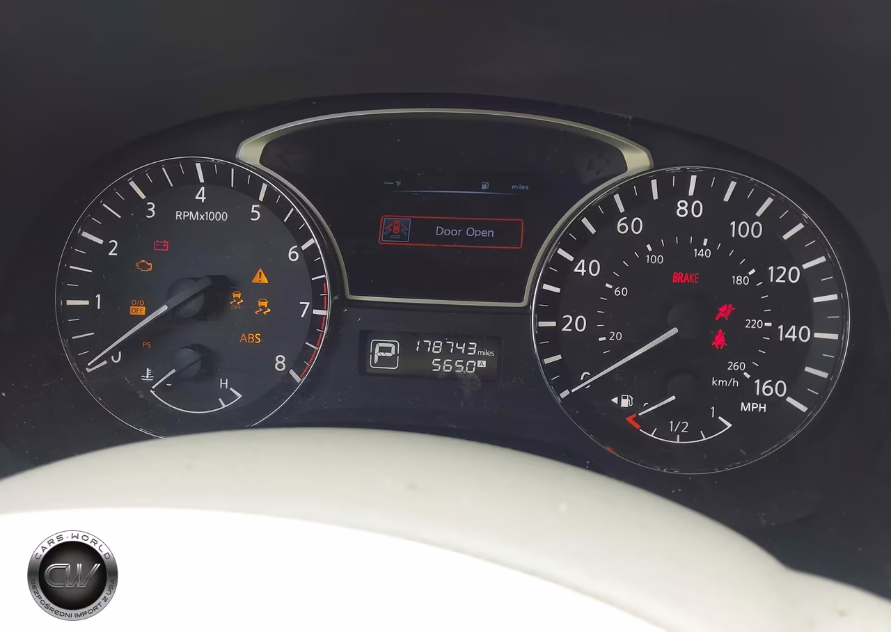 2015 Nissan Pathfinder Platinum-S-Sl-Sv VIN:5N1AR2MN3FC683181 - 7