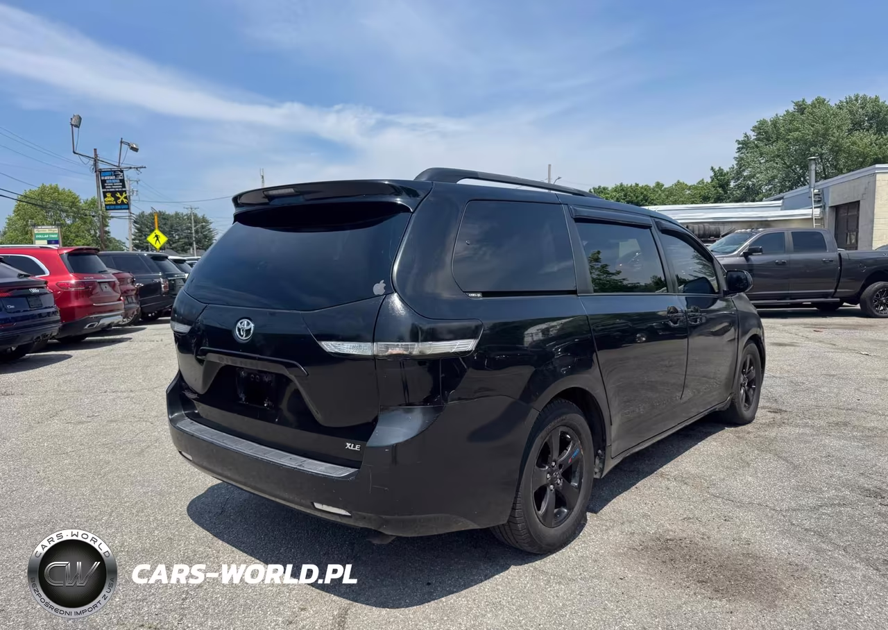 2014 Toyota Sienna Xle 8-Passenger VIN:5TDYK3DC0ES443899 - 4