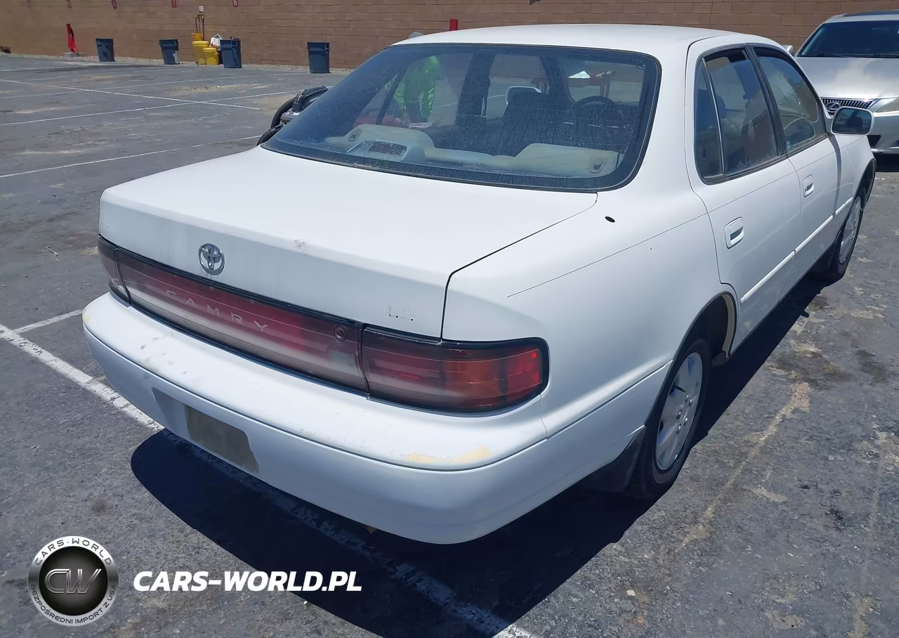 1992 Toyota Camry Le VIN:JT2SK12E6N0054713 - 14