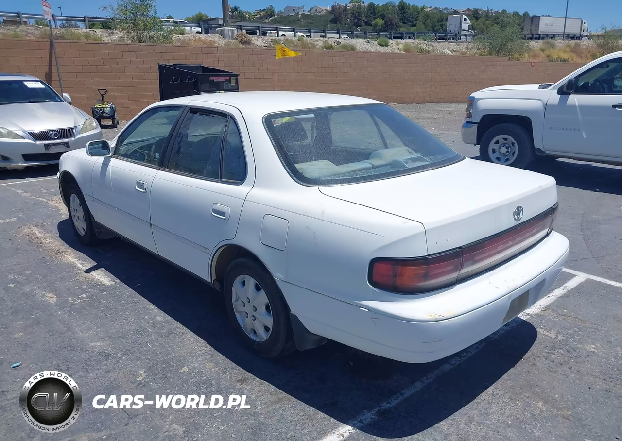 1992 Toyota Camry Le VIN:JT2SK12E6N0054713 - 3