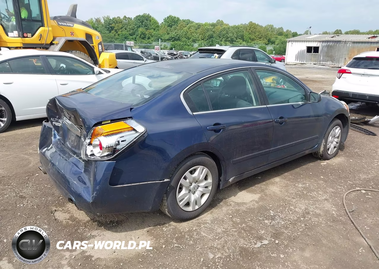 2010 Nissan Altima 2.5 S VIN:1N4AL2AP9AN537723 - 4