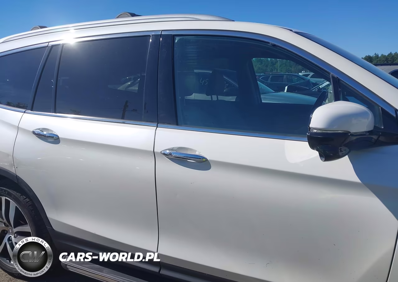 2016 Honda Pilot Touring VIN:5FNYF6H98GB048218 - 13