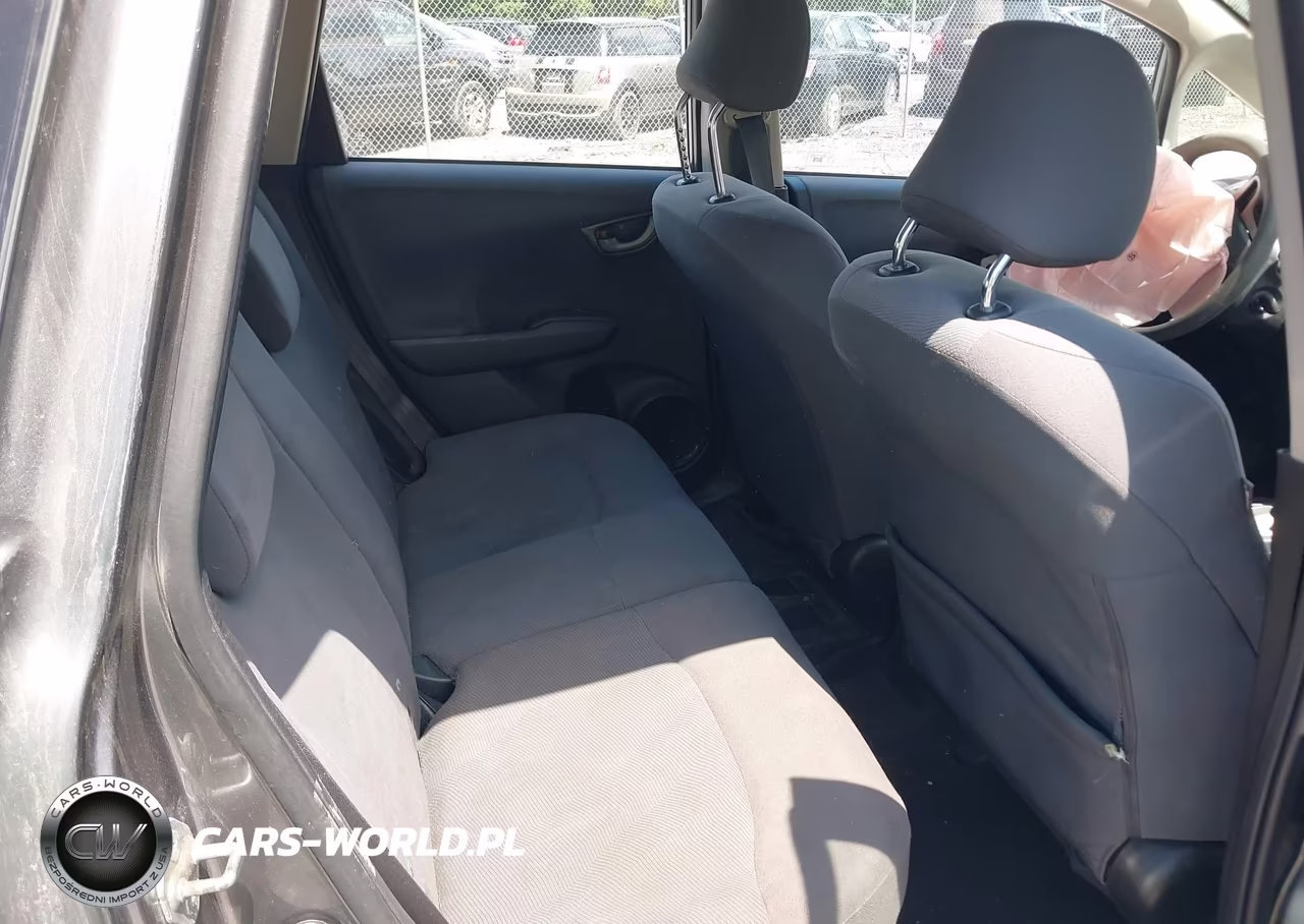 2013 Honda Fit VIN:JHMGE8H38DC081958 - 8