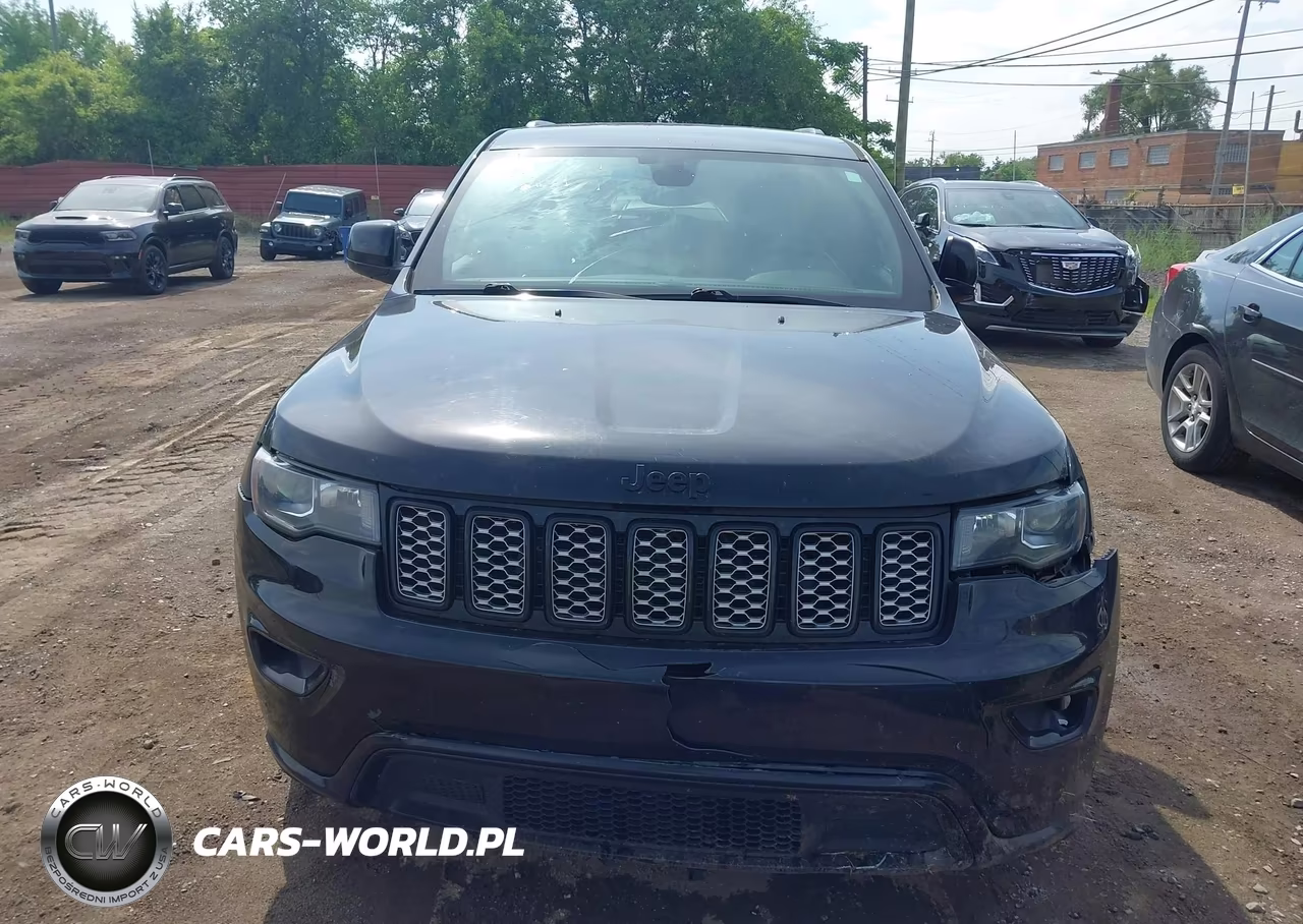2018 Jeep Grand Cherokee Altitude 4X4 VIN:1C4RJFAG8JC136203 - 12