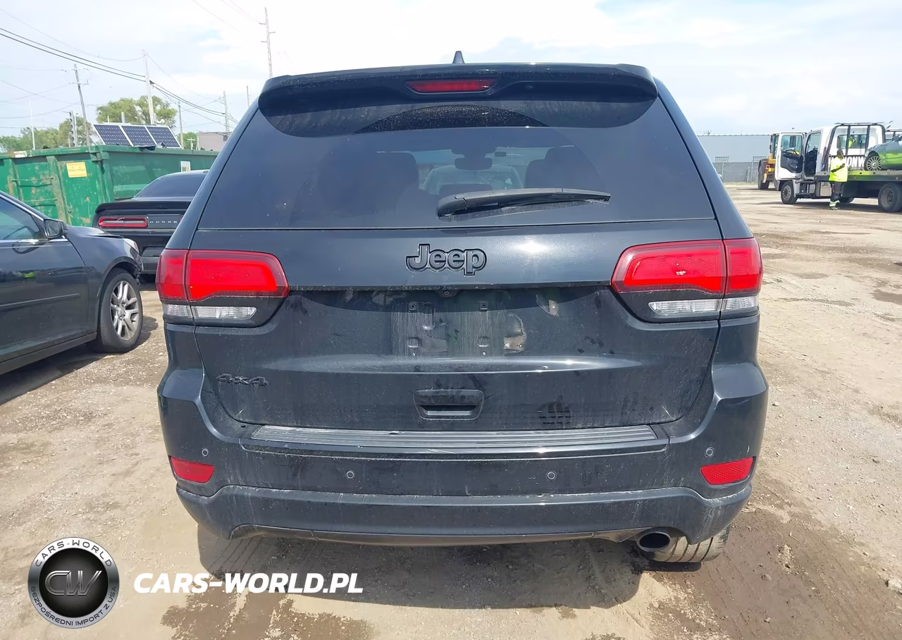 2018 Jeep Grand Cherokee Altitude 4X4 VIN:1C4RJFAG8JC136203 - 16